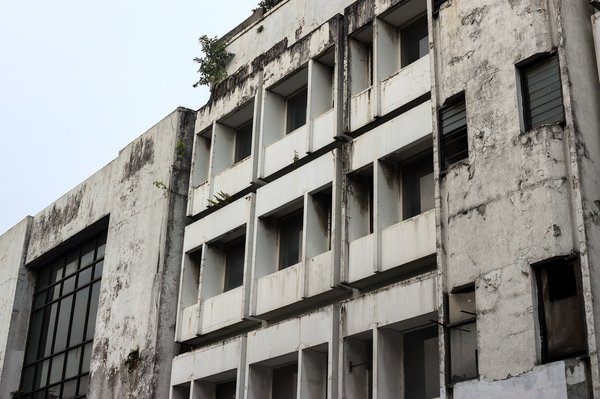 Gérer l'électricité dans les bâtiments anciens de Lyon : défis et solutions