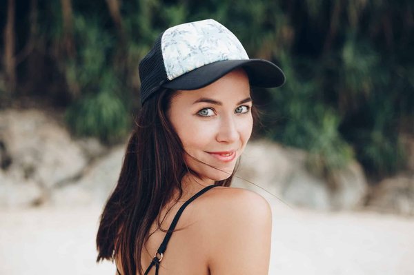 Comment choisir une casquette femme pour l'été ?