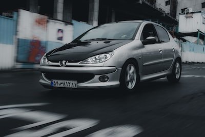 Comment choisir un des pneus s'adaptant à la Peugeot 206 ?